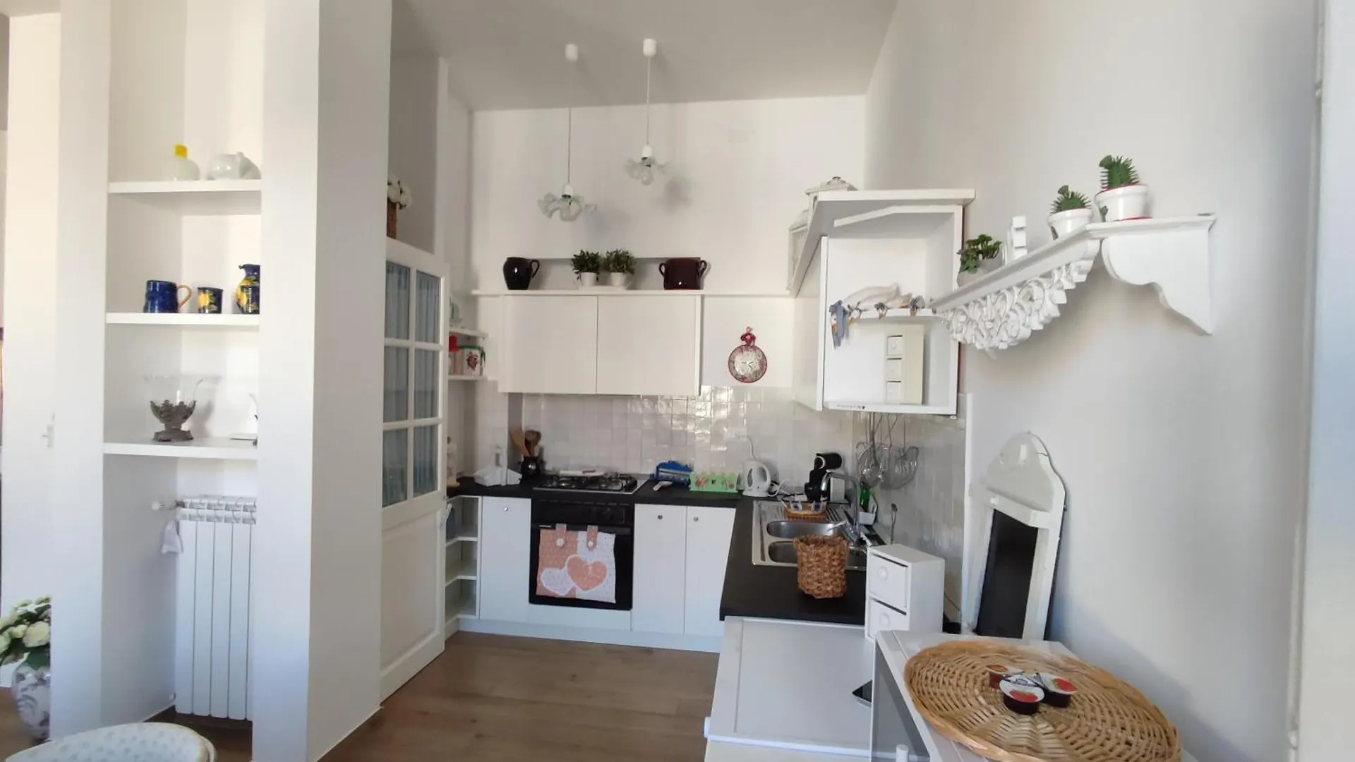 Romantika Guest House Apartment