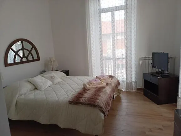 Romantika Guest House 0*, Rome