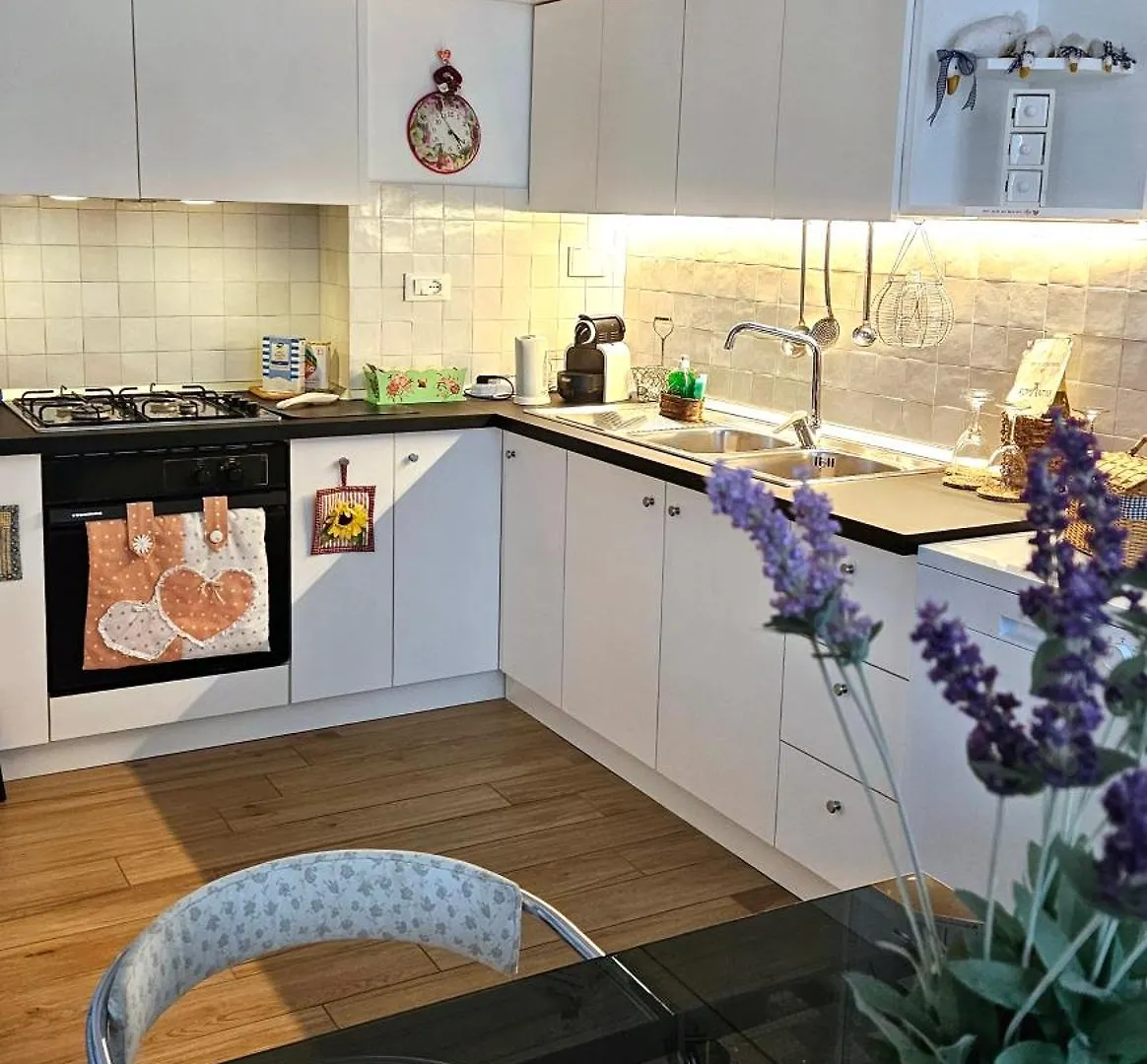 Apartment Romantika Guest House Italy